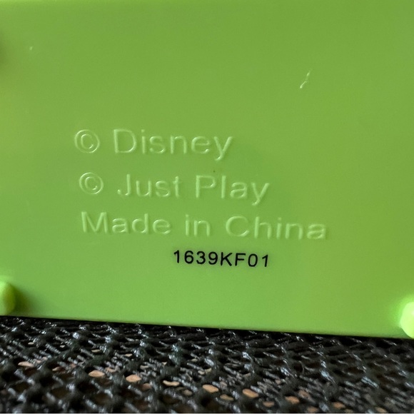 Disney Just Play Puppy Animal Carrier Dog House With Handle 2.75” - Picture 12 of 12